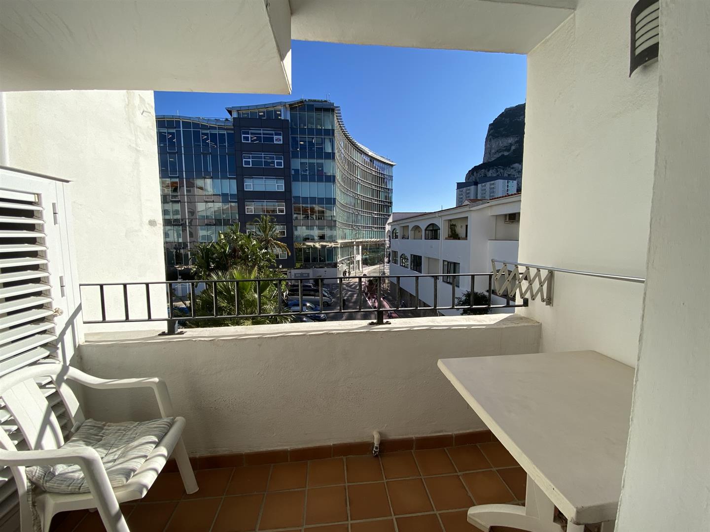 Image of Apartment - 5 Bedrooms - 3 Bathrooms for Sale in Marina Bay-Gibraltar, Image 5